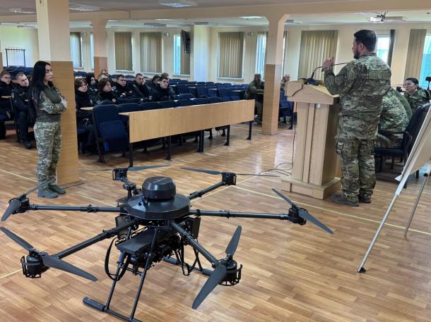 Практика, яка працює: курсанти НАВС навчаються разом із бійцями «Люті» Практика, яка працює: курсанти НАВС навчаються разом із бійцями «Люті»
