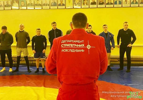 Практичний семінар із самооборони для слухачів КЦППП «Академія поліції» ННІ № 1 НАВС Практичний семінар із самооборони для слухачів КЦППП «Академія поліції» ННІ № 1 НАВС