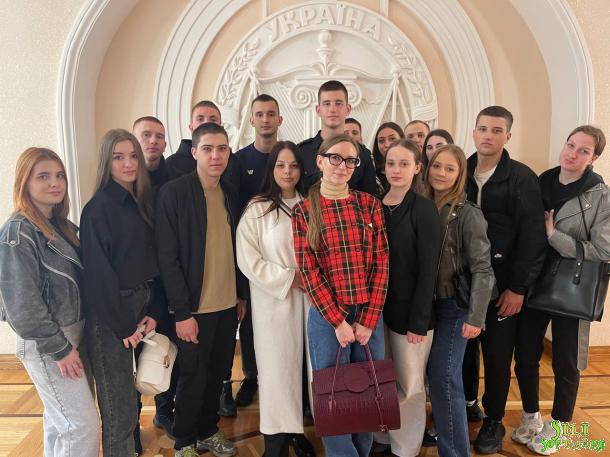 Ознайомлення з діяльністю Верховного Суду триває Ознайомлення з діяльністю Верховного Суду триває