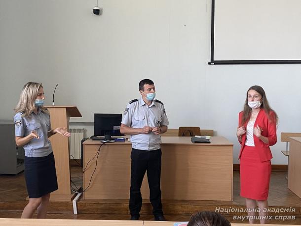 Залучення практичних працівників до освітнього процесу Залучення практичних працівників до освітнього процесу