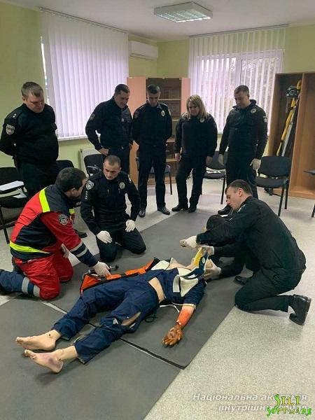 Представники ННІ № 1 НАВС підвищили кваліфікацію з надання домедичної підготовки Представники ННІ № 1 НАВС підвищили кваліфікацію з надання домедичної підготовки