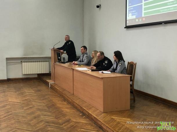 Зустріч керівництва академії зі студентами 1-го курсу ННІ № 1 НАВС Зустріч керівництва академії зі студентами 1-го курсу ННІ № 1 НАВС
