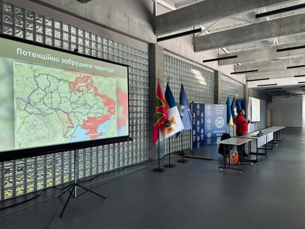 Безпека після війни: курсанти НАВС зустрілися з представниками фонду «Розмінування України» Безпека після війни: курсанти НАВС зустрілися з представниками фонду «Розмінування України»