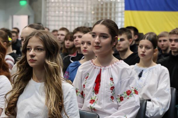 Концертна програма в ННІПД на вшанування Кобзаря Концертна програма в ННІПД на вшанування Кобзаря