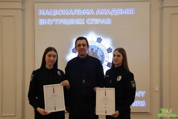 Учасники наукового гуртка НАВС пройшли міжнародні освітні курси Учасники наукового гуртка НАВС пройшли міжнародні освітні курси