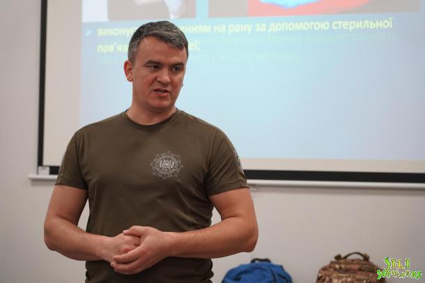 Здобувачі вищої освіти НАВС опанували алгоритми надання допомоги в разі масивної кровотечі Здобувачі вищої освіти НАВС опанували алгоритми надання допомоги в разі масивної кровотечі