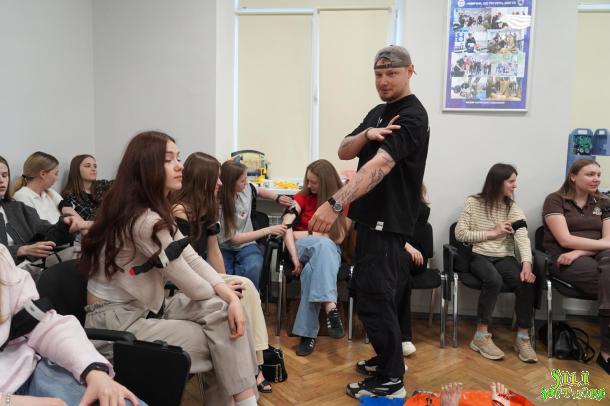Здобувачі вищої освіти НАВС опанували алгоритми надання допомоги в разі масивної кровотечі Здобувачі вищої освіти НАВС опанували алгоритми надання допомоги в разі масивної кровотечі