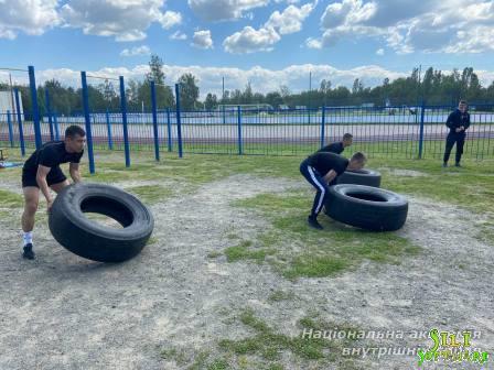 Естафета з кросфіту: спортивне дозвілля в ННІ № 1 НАВС Естафета з кросфіту: спортивне дозвілля в ННІ № 1 НАВС