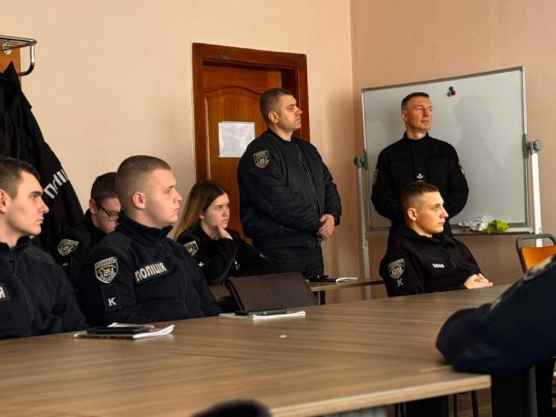 Бінарне заняття з курсантами: принципи скандинавської моделі та «поліції діалогу» Бінарне заняття з курсантами: принципи скандинавської моделі та «поліції діалогу»