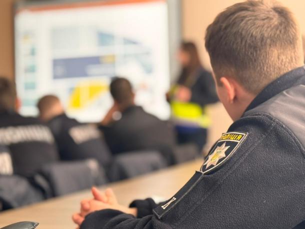 Бінарне заняття з курсантами: принципи скандинавської моделі та «поліції діалогу» Бінарне заняття з курсантами: принципи скандинавської моделі та «поліції діалогу»