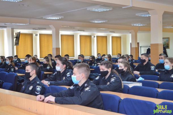 Продовжуються факультативні заняття з працівниками практичних підрозділів Продовжуються факультативні заняття з працівниками практичних підрозділів