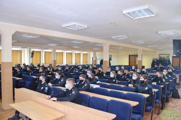 Продовжуються факультативні заняття з працівниками практичних підрозділів Продовжуються факультативні заняття з працівниками практичних підрозділів