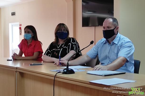 Круглий стіл із філософсько-світоглядних питань за участю курсантів ННІ № 1 НАВС Круглий стіл із філософсько-світоглядних питань за участю курсантів ННІ № 1 НАВС