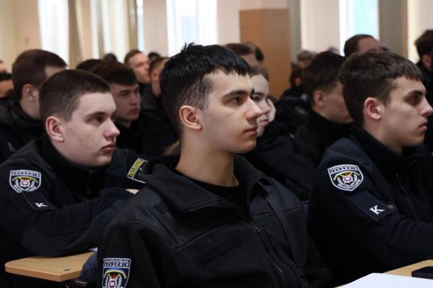 Бінарне лекційне заняття за участю старшого інспектора з особливих доручень Бінарне лекційне заняття за участю старшого інспектора з особливих доручень