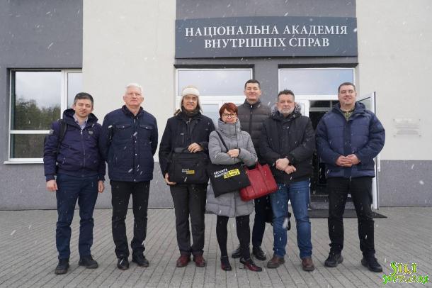 Офіційна делегація з питань дорожнього руху Міністерства внутрішніх справ Франції відвідала автошколу Національної академії внутрішніх справ Офіційна делегація з питань дорожнього руху Міністерства внутрішніх справ Франції відвідала автошколу Національної академії внутрішніх справ