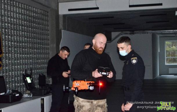 З нагоди Міжнародного дня цивільної авіації до курсантів ННІ № 1 завітали поліцейські Управління авіації та поліції на воді З нагоди Міжнародного дня цивільної авіації до курсантів ННІ № 1 завітали поліцейські Управління авіації та поліції на воді