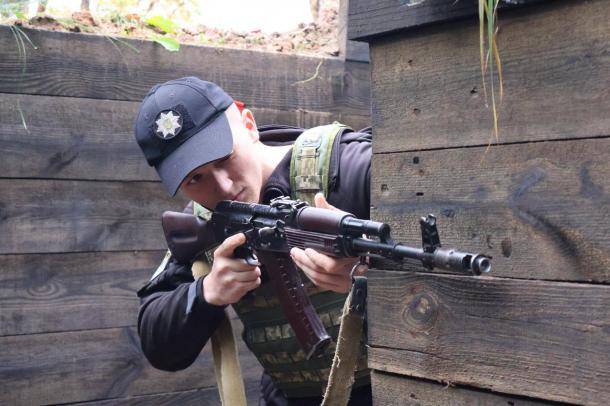 Пліч-о-пліч з полком особливого призначення на практичних заняттях Пліч-о-пліч з полком особливого призначення на практичних заняттях