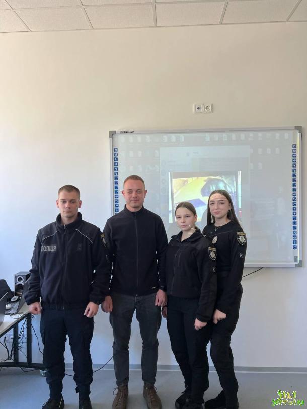 Курсанти НАВС опановують практичні аспекти забезпечення публічної безпеки під час масових заходів Курсанти НАВС опановують практичні аспекти забезпечення публічної безпеки під час масових заходів