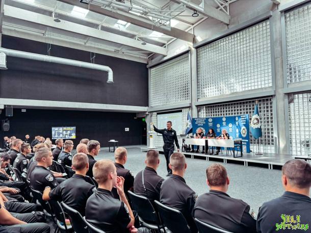 Курсанти Національної академії внутрішніх справ долучилися до соціального проєкту від кіберполіції BRAMA Курсанти Національної академії внутрішніх справ долучилися до соціального проєкту від кіберполіції BRAMA