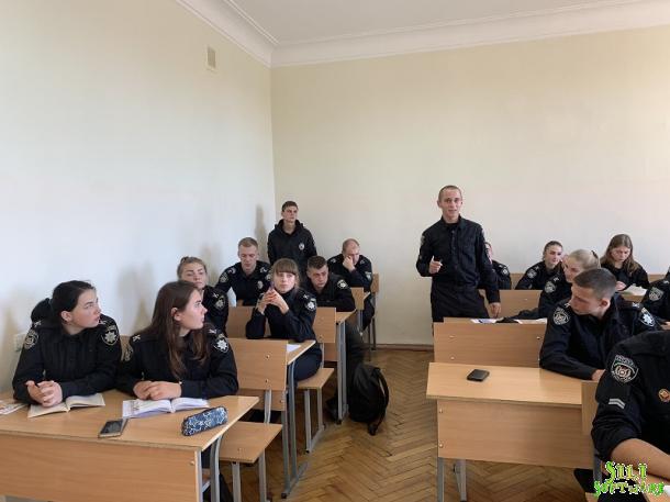 Огляд місця події під час проведення досудового розслідування Огляд місця події під час проведення досудового розслідування