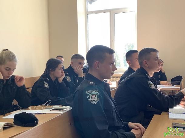 Огляд місця події під час проведення досудового розслідування Огляд місця події під час проведення досудового розслідування