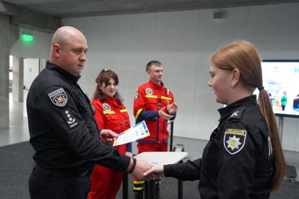 Симуляційне навчання: майбутні правоохоронці НАВС удосконалюють навички з надання домедичної допомоги Симуляційне навчання: майбутні правоохоронці НАВС удосконалюють навички з надання домедичної допомоги