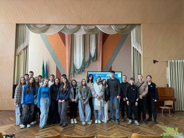 Профорієнтаційний захід у ЗОШ № 11 м. Ковеля: старшокласникам розповіли про навчання в НАВС Профорієнтаційний захід у ЗОШ № 11 м. Ковеля: старшокласникам розповіли про навчання в НАВС