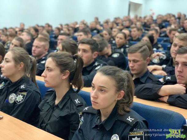 Інструктаж із курсантами 4-го курсу ННІ № 1 НАВС Інструктаж із курсантами 4-го курсу ННІ № 1 НАВС