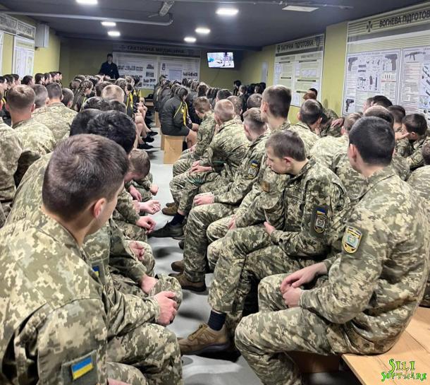 Профорієнтаційна зустріч з ліцеїстами: курсант Нікіта Лозовицький - про досвід навчання та власний шлях до академії Профорієнтаційна зустріч з ліцеїстами: курсант Нікіта Лозовицький - про досвід навчання та власний шлях до академії
