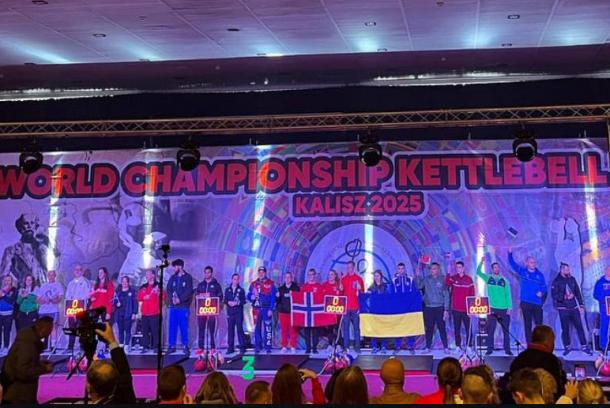 Курсант НАВС — чемпіон світу серед молоді з гирьового спорту Курсант НАВС — чемпіон світу серед молоді з гирьового спорту