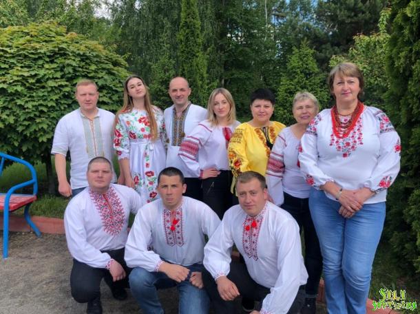 Вітаємо з Днем вишиванки! Вітаємо з Днем вишиванки!