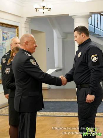 Урочисті заходи з нагоди завершення навчання та вручення дипломів слухачам КЦППП «Академія поліції» ННІ № 1 Урочисті заходи з нагоди завершення навчання та вручення дипломів слухачам КЦППП «Академія поліції» ННІ № 1