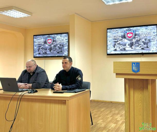 Курсанти відпрацювали тактику дій під час затримання злочинців, які переміщуються на автомобілі Курсанти відпрацювали тактику дій під час затримання злочинців, які переміщуються на автомобілі