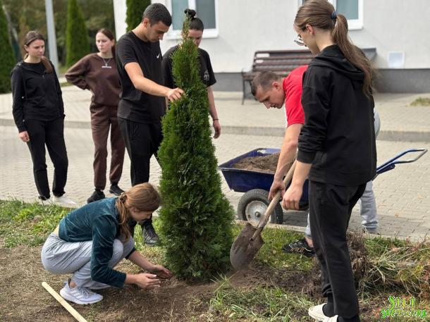 Курсанти ННІПД НАВС долучилися до Всесвітнього дня прибираннявання Курсанти ННІПД НАВС долучилися до Всесвітнього дня прибираннявання