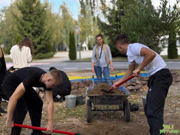 Курсанти ННІПД НАВС долучилися до Всесвітнього дня прибираннявання Курсанти ННІПД НАВС долучилися до Всесвітнього дня прибираннявання