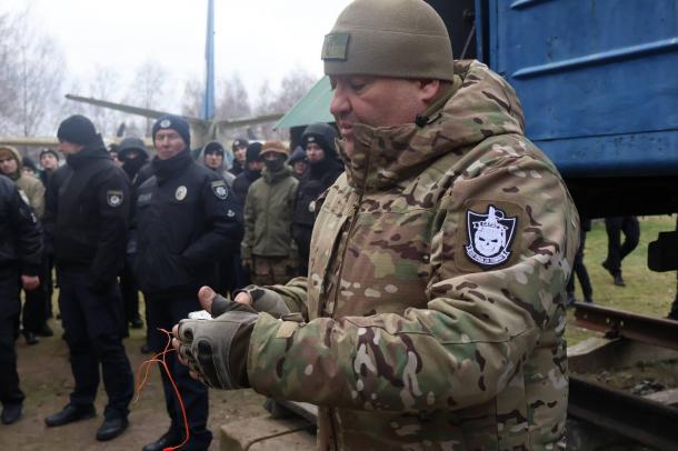 Як діють поліцейські в разі повідомлення про замінування потяга Як діють поліцейські в разі повідомлення про замінування потяга