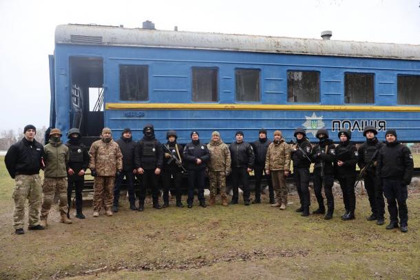 Як діють поліцейські в разі повідомлення про замінування потяга Як діють поліцейські в разі повідомлення про замінування потяга