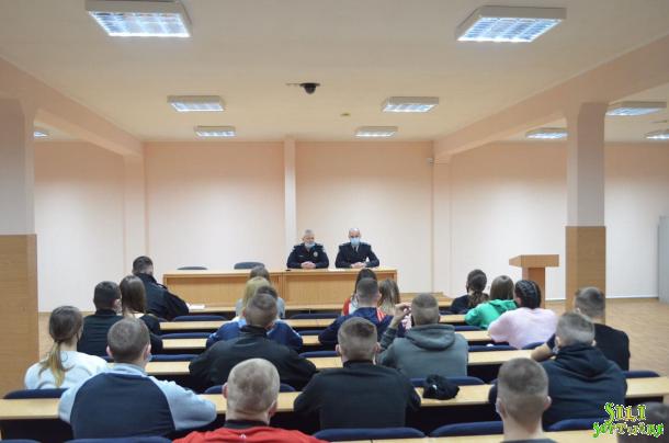 Зустріч керівництва академії зі здобувачами вищої освіти ННІ №1 Зустріч керівництва академії зі здобувачами вищої освіти ННІ №1