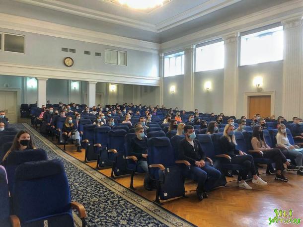 Зустріч керівництва академії зі студентами ННІ №1 НАВС Зустріч керівництва академії зі студентами ННІ №1 НАВС