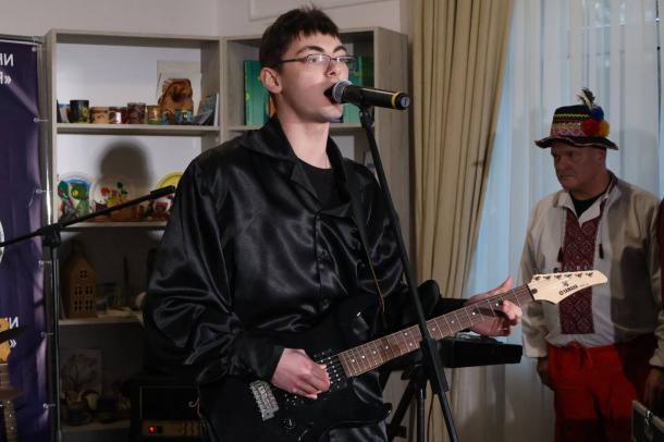 Курсанти ННІПД привітали ветеранів реабілітаційного центру МВС з різдвяними святами Курсанти ННІПД привітали ветеранів реабілітаційного центру МВС з різдвяними святами