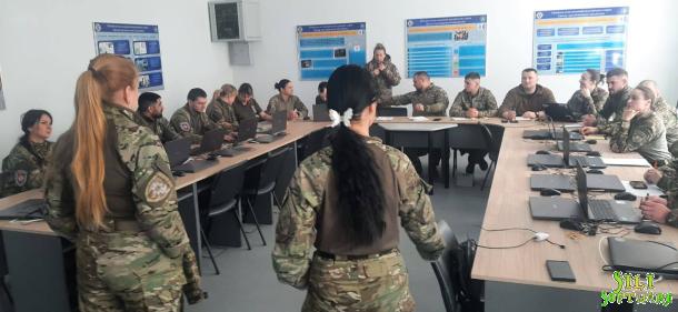 Спільне заняття НАВС і КОРД: відпрацювання переговірної діяльності й затримання озброєних правопорушників Спільне заняття НАВС і КОРД: відпрацювання переговірної діяльності й затримання озброєних правопорушників