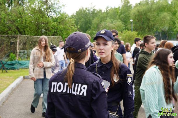 День відкритих дверей у навчально-науковому інституті поліцейської діяльності НАВС День відкритих дверей у навчально-науковому інституті поліцейської діяльності НАВС