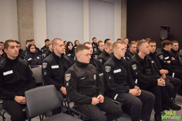 Курсанти обговорили стандарти захисту прав людини в діяльності поліції Курсанти обговорили стандарти захисту прав людини в діяльності поліції