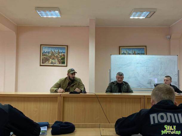 Зустріч курсантів НАВС із воїнами Збройних сил України й іноземного легіону Зустріч курсантів НАВС із воїнами Збройних сил України й іноземного легіону