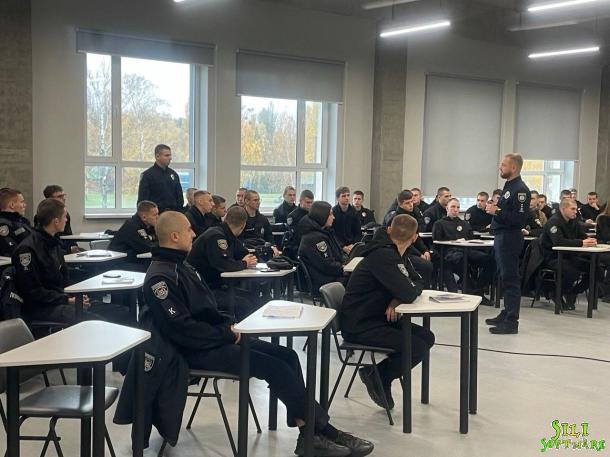 Бінарне заняття з курсантами за участю представника Департаменту головної інспекції та дотримання прав людини НПУ Бінарне заняття з курсантами за участю представника Департаменту головної інспекції та дотримання прав людини НПУ
