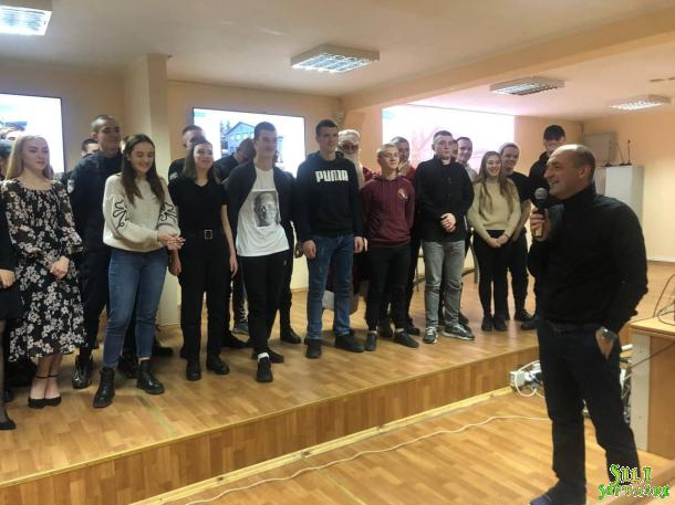 Насичені вихідні Насичені вихідні