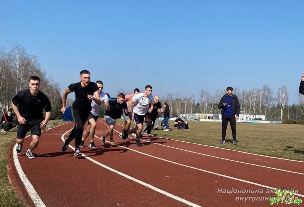 Легкоатлетична естафета в ННІ № 1 НАВС Легкоатлетична естафета в ННІ № 1 НАВС