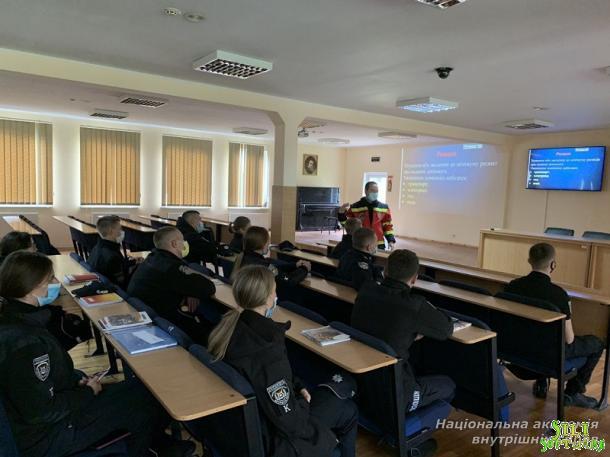 Для здобувачів вищої освіти ННІ № 1 НАВС проведено заняття з домедичної допомоги Для здобувачів вищої освіти ННІ № 1 НАВС проведено заняття з домедичної допомоги