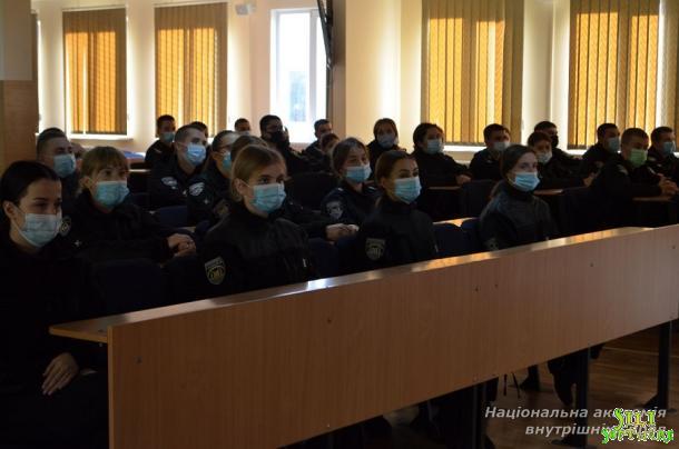 Особовий склад ННІ № 1 НАВС вшанував пам'ять жертв Бабиного Яру Особовий склад ННІ № 1 НАВС вшанував пам'ять жертв Бабиного Яру