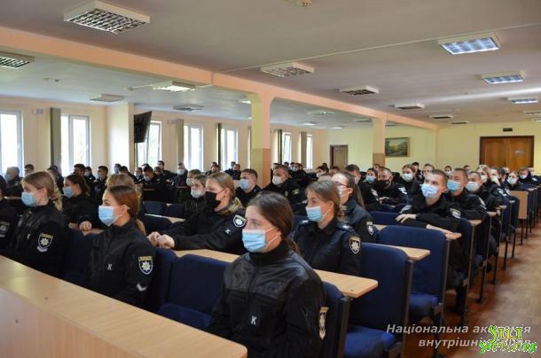 Особовий склад ННІ № 1 НАВС вшанував пам'ять жертв Бабиного Яру Особовий склад ННІ № 1 НАВС вшанував пам'ять жертв Бабиного Яру